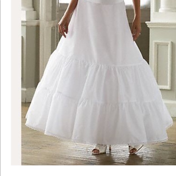 David's Bridal Other - Two-Tier Medium Fullness A-Line Slip Size 10